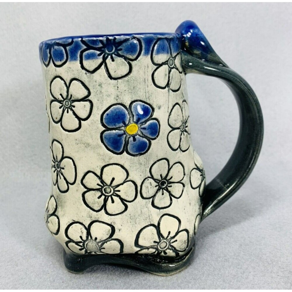 Ben Behunin Forget-Me-Not Coffee Mug Studio Pottery Blue White with surprise USA - Picture 2 of 10